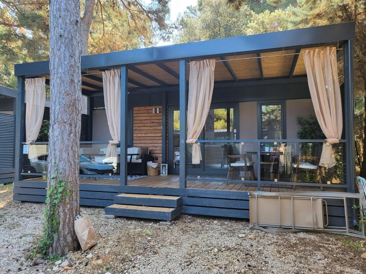 Mobile Home Kailani Nr 121, Camping Porton Biondi Rovinj Exterior foto